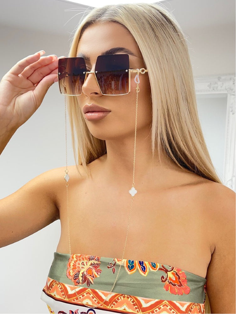 Clover Sunglasses and Chain in White