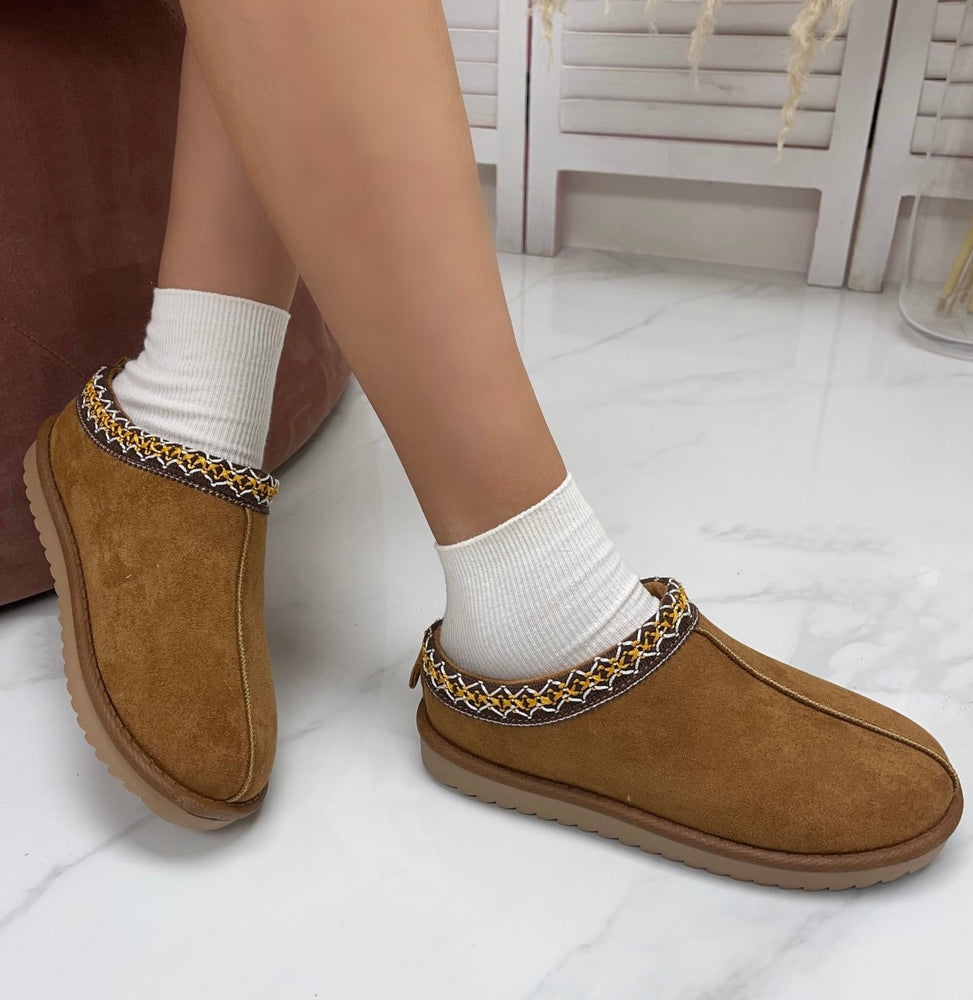 Bae- Chestnut Embroidered Detail Slipper Boots